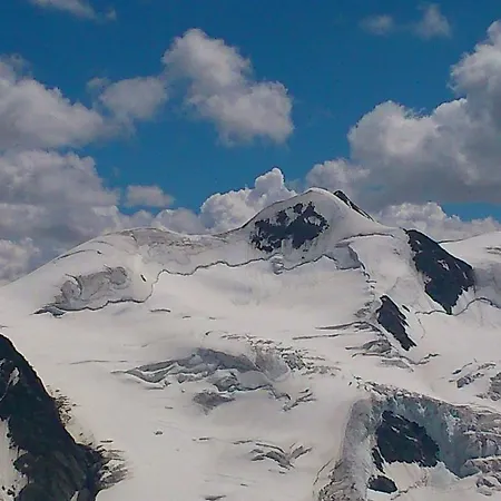 Haus Bergfreund 아파트 *