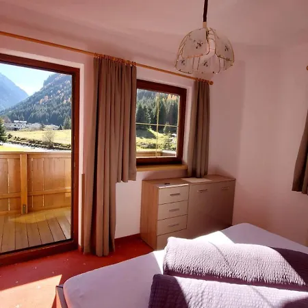 Haus Bergfreund Apartment St. Leonhard im Pitztal